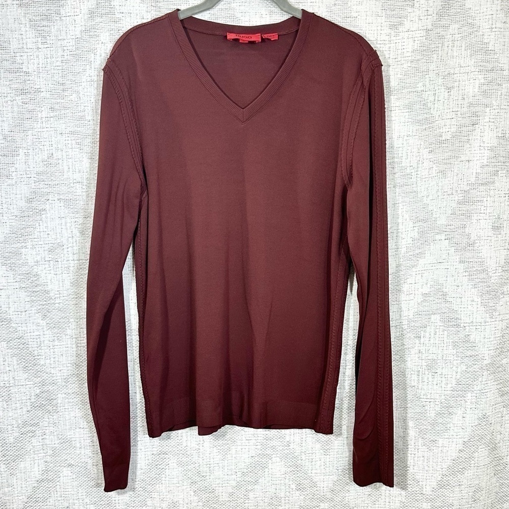 Hugo Boss burgundy v neck sweater with stitching details size M